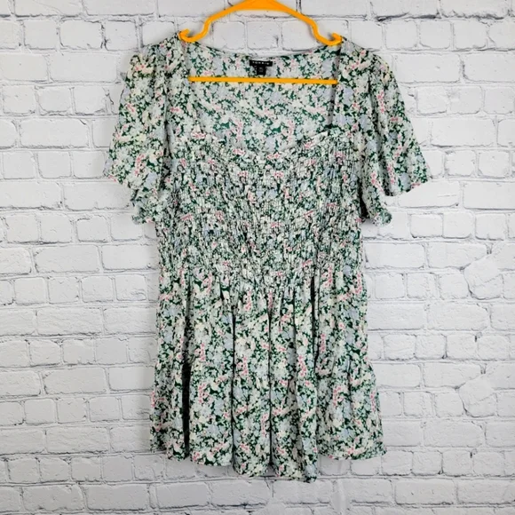 Torrid Size 00 Floral Smocked Top - Picture 5 of 7